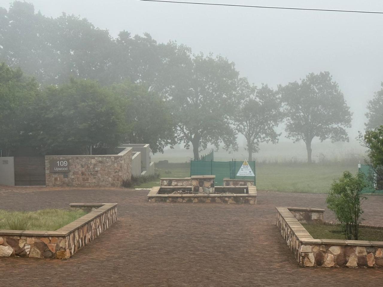 Stone Creek Mountain Lodge Dullstroom Exterior photo